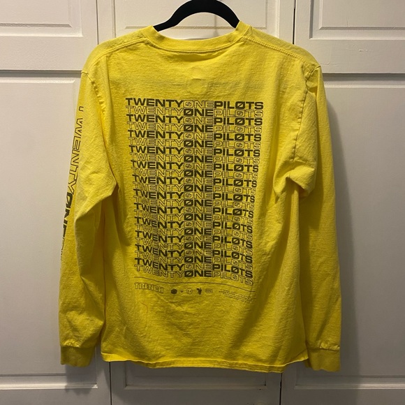 NWOT⭐️Twenty One Pilots Tee - Picture 2 of 3